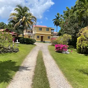Little Shaw Park , Ocho Rios Jamaica